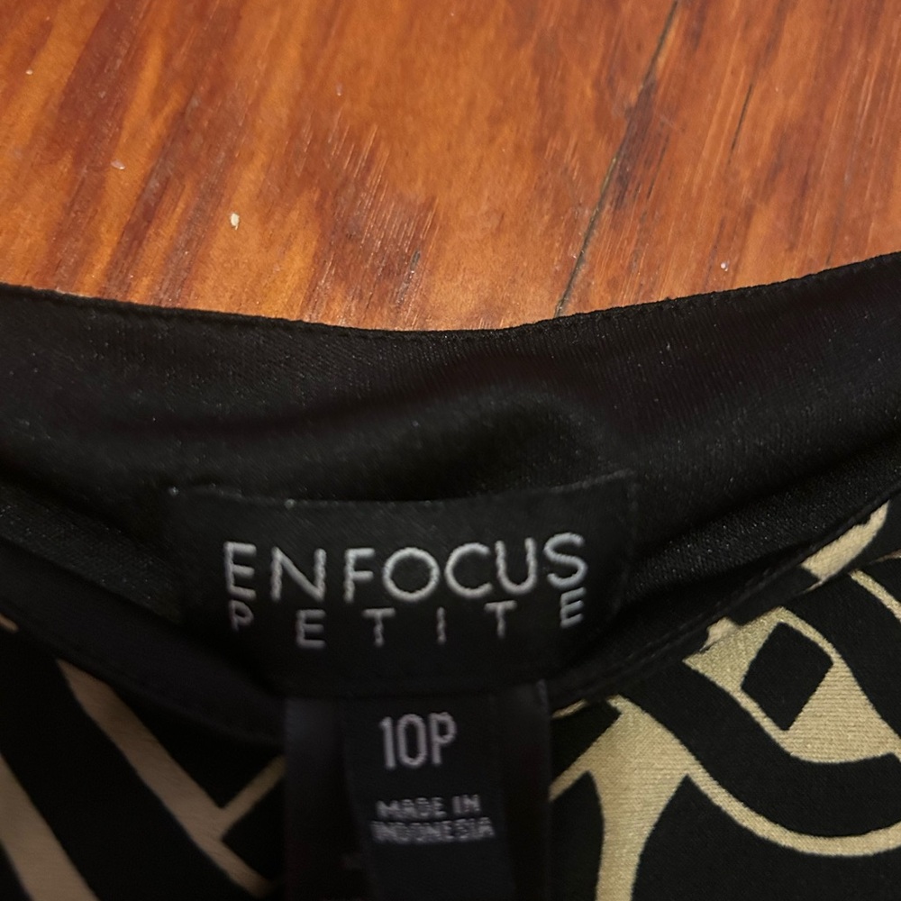 Enfocus Studio Black and White Sheath Dress with Cuffed 3/4 Sleeves size 10P - Picture 2 of 3